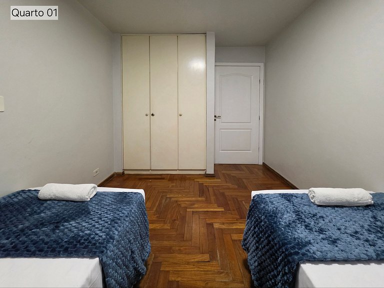 Casa Ampla com Piscina, 4 Quartos Bairro Nobre