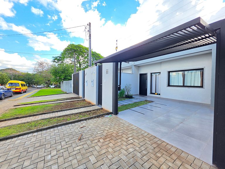 Casa Completa para 5 pessoas prox. Centro e Cat.