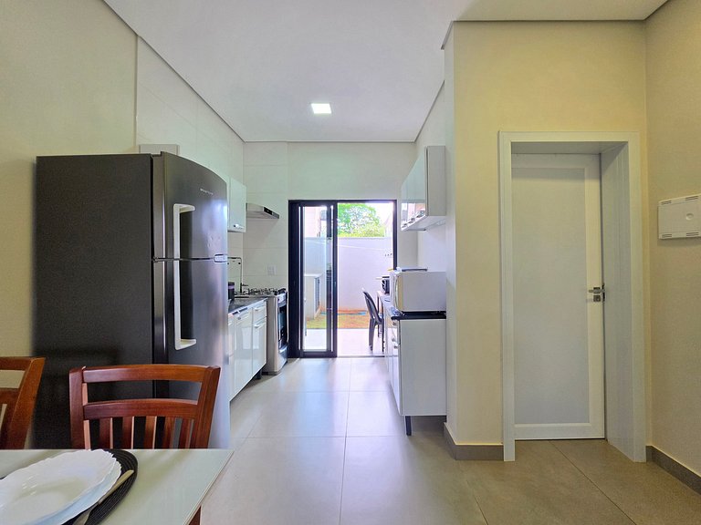 Casa Completa para 5 pessoas prox. Centro e Cat.