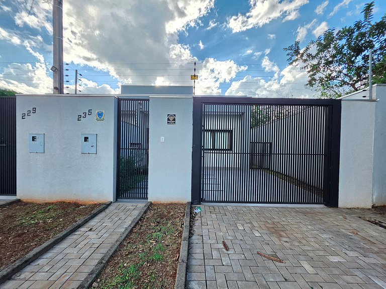 Casa Completa para 5 pessoas prox. Centro e Cat.