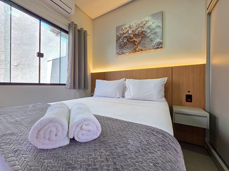 Studio 104 novo confortável | Térreo 10min Centro