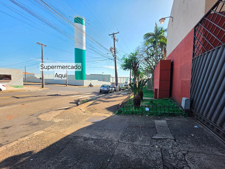 Apt 3 Quartos - 10 min Centro em Condominio