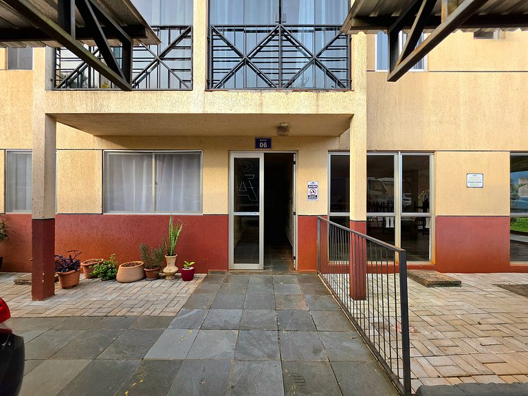 Apt 3 Quartos - 10 min Centro em Condominio