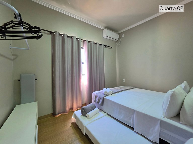 Casa para 8 pessoas com Piscina localização tranqu