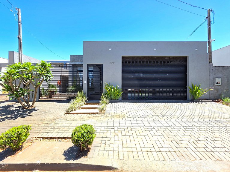 Casa para 8 pessoas com Piscina localização tranqu