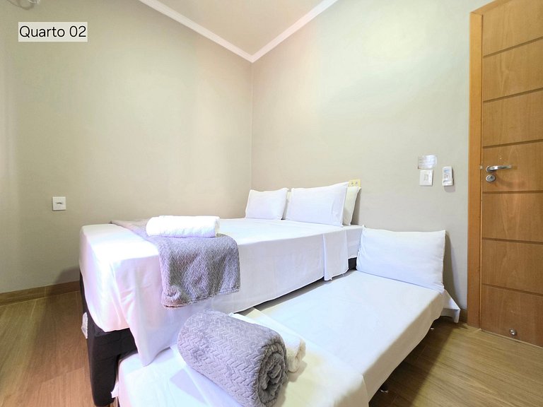 Casa para 8 pessoas com Piscina localização tranqu