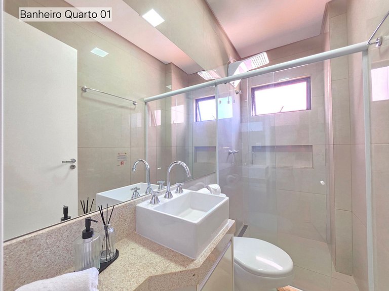 Apt Novíssimo 2 quartos em Ótima localização