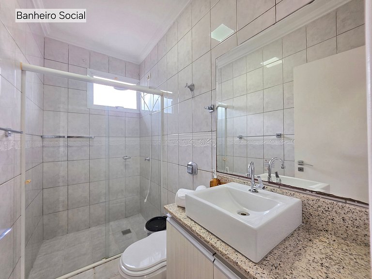Casa Alto Padrão | 4 Quartos • Hidromassagem