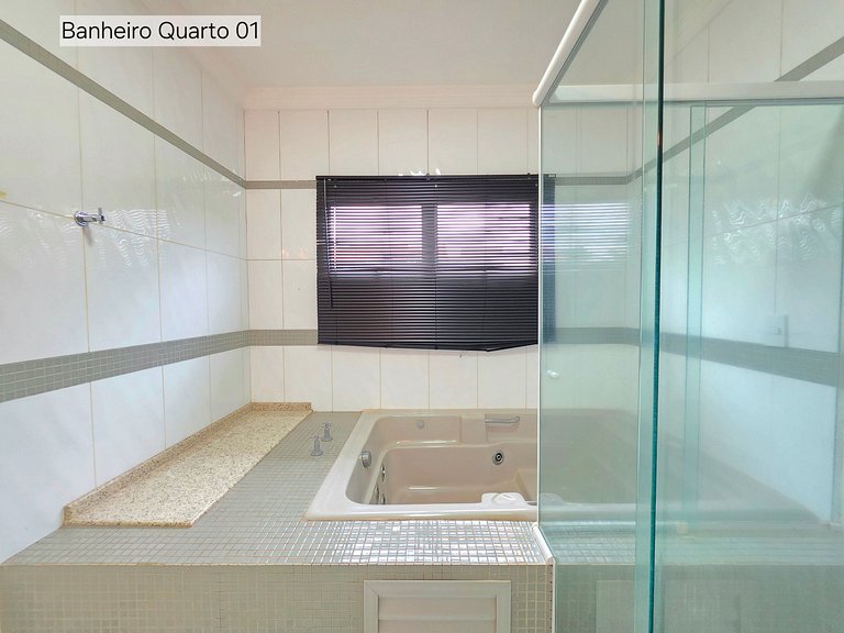 Casa Alto Padrão | 4 Quartos • Hidromassagem