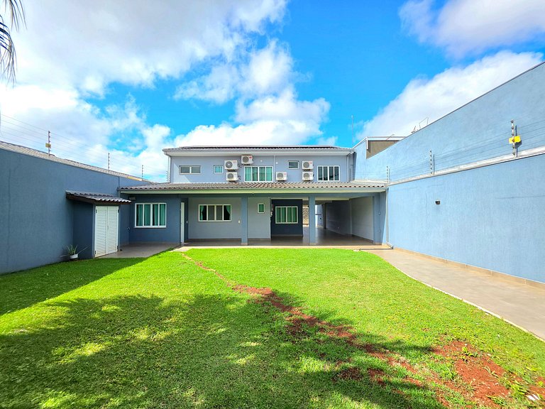 Casa Alto Padrão | 4 Quartos • Hidromassagem