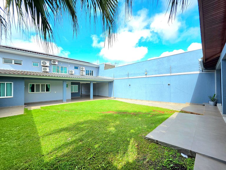 Casa Alto Padrão | 4 Quartos • Hidromassagem