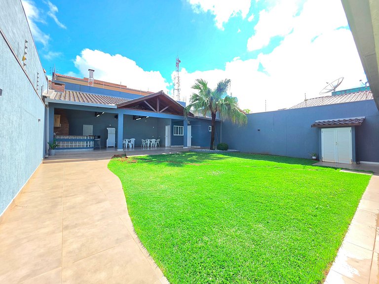 Casa Alto Padrão | 4 Quartos • Hidromassagem