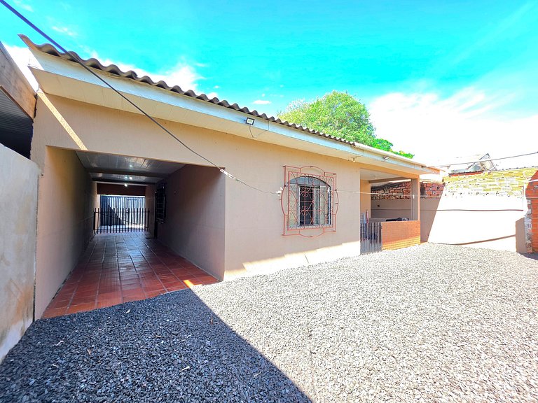 Casa quintal amplo 5 min Centro e 15 min Atrativos