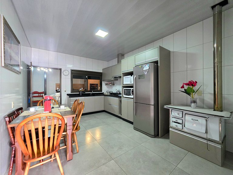 Casa para 8 Pessoas | Mesa de Sinuca 10 min Centro