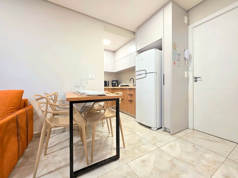 Studio no Coração de Foz com Garagem e Elevador